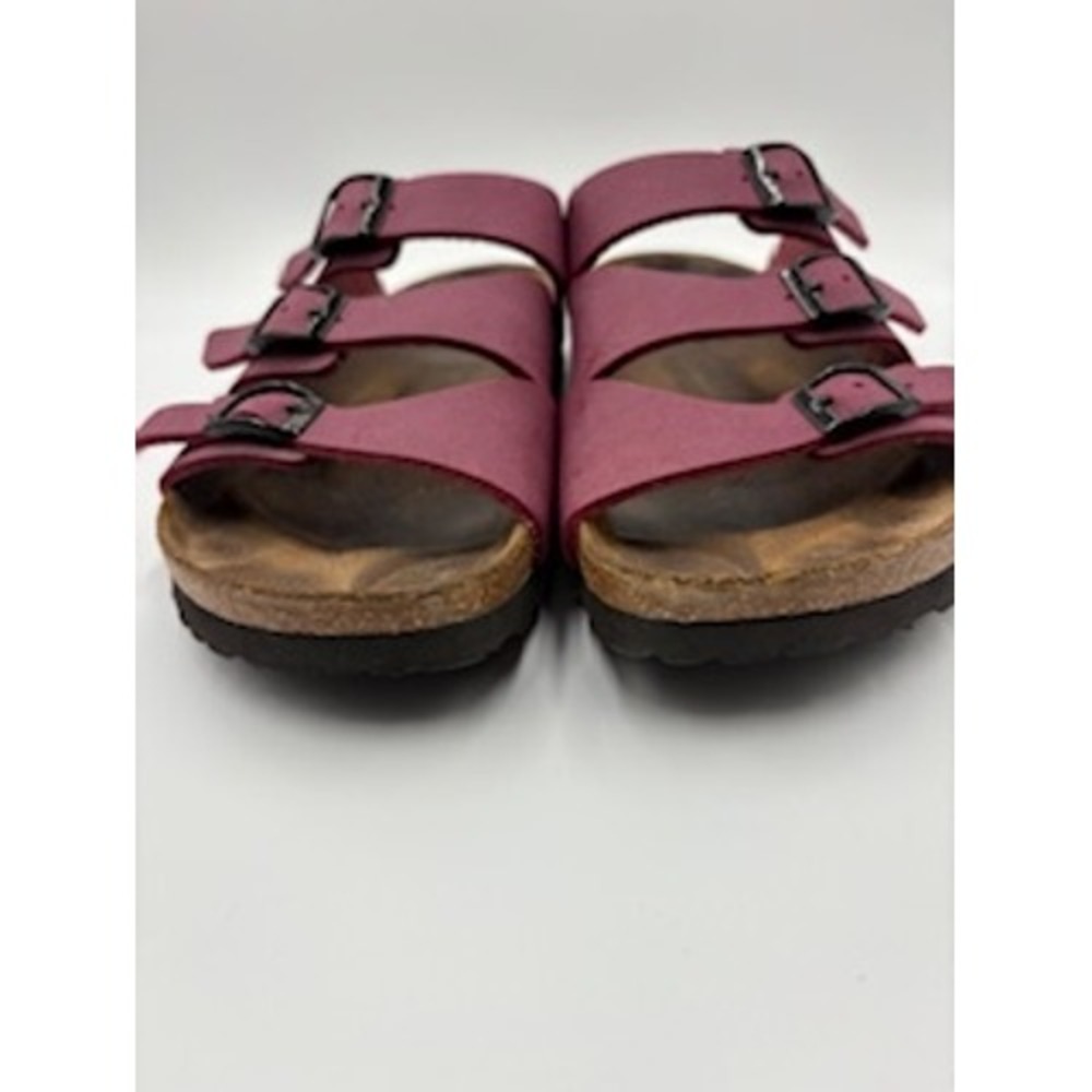 Birki's Birkenstock Sandals 6.5 Burgundy Triple Strap Slide Comfort Gorpcore - Picture 4 of 7